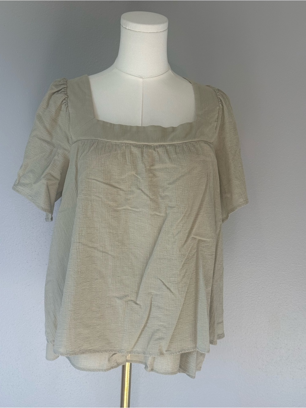 H&M Light Sage Green Square-Neck Women’s Maternity Top M